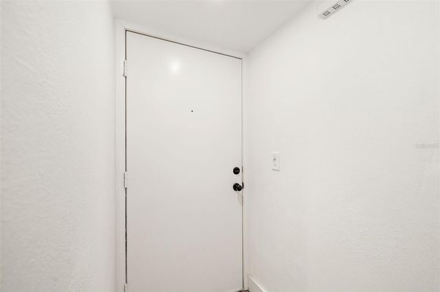 2224 BAHIA VISTA STREET E1, Sarasota, FL 34239