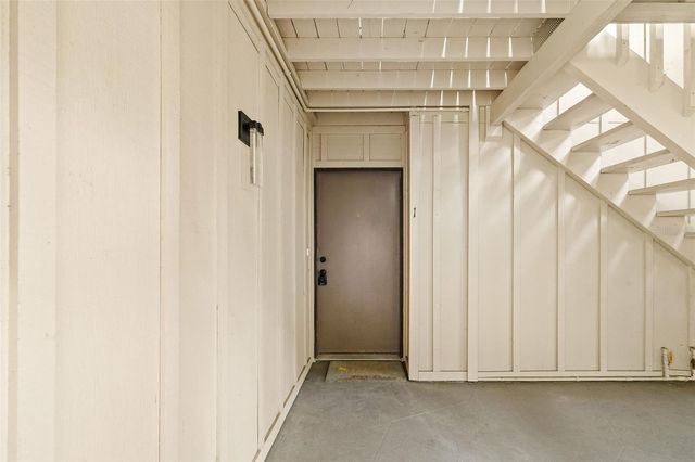 2224 BAHIA VISTA STREET E1, Sarasota, FL 34239