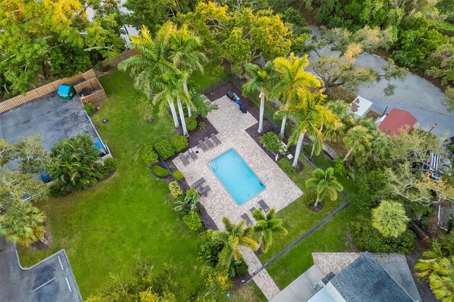 2224 BAHIA VISTA STREET E1, Sarasota, FL 34239