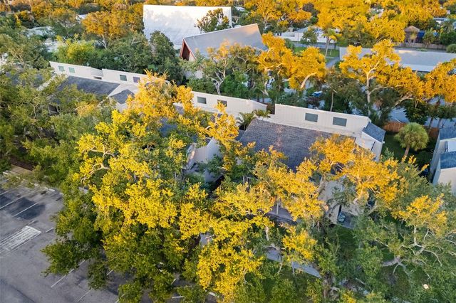 2224 BAHIA VISTA STREET E1, Sarasota, FL 34239