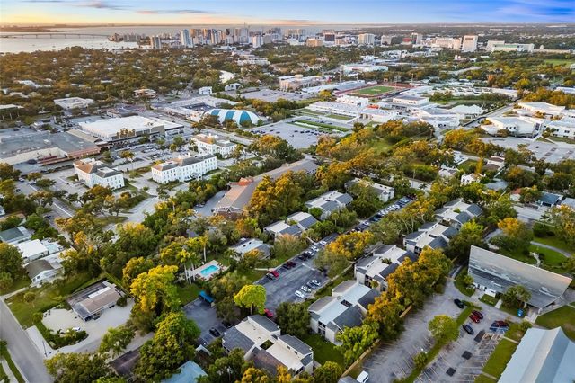 2224 BAHIA VISTA STREET E1, Sarasota, FL 34239