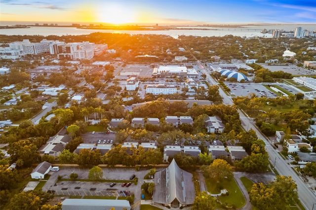 2224 BAHIA VISTA STREET E1, Sarasota, FL 34239