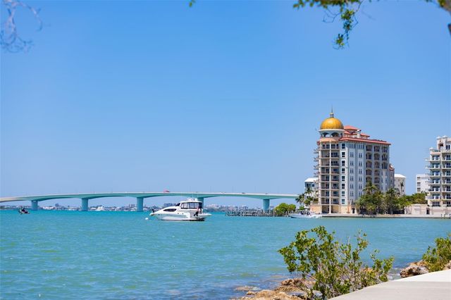 2224 BAHIA VISTA STREET E1, Sarasota, FL 34239