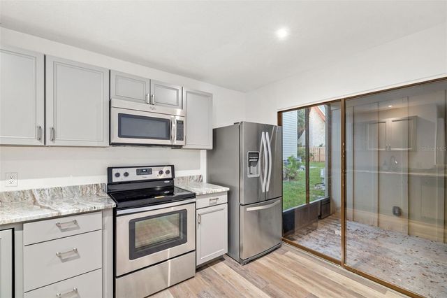 2224 BAHIA VISTA STREET E1, Sarasota, FL 34239