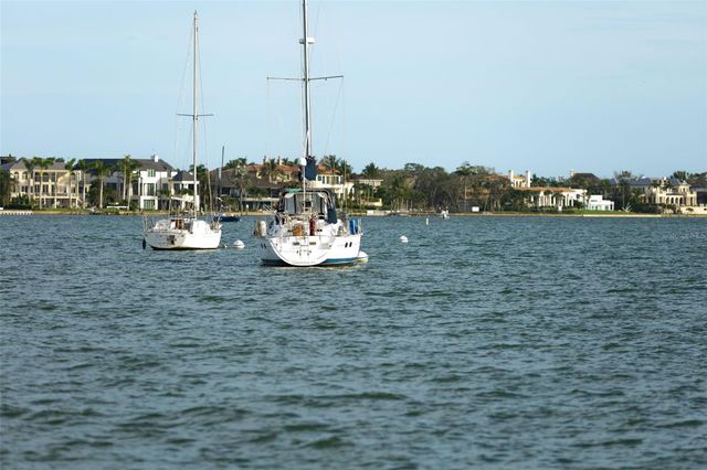 2224 BAHIA VISTA STREET E1, Sarasota, FL 34239