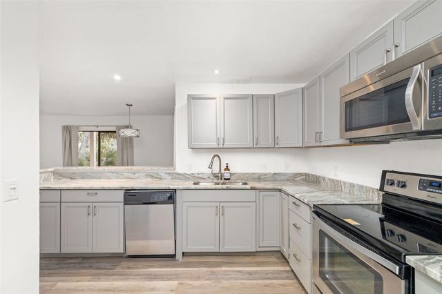 2224 BAHIA VISTA STREET E1, Sarasota, FL 34239