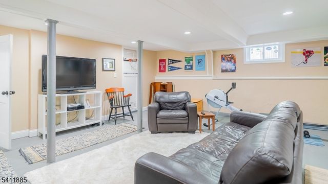 9 Fernwood Road, Maplewood Twp., NJ 07040