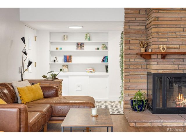 2250 N Monaco Pkwy, Denver, CO 80207