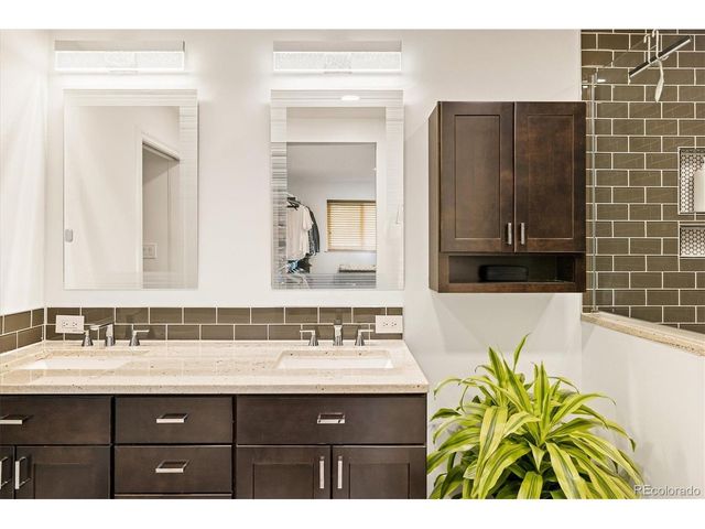 2250 N Monaco Pkwy, Denver, CO 80207