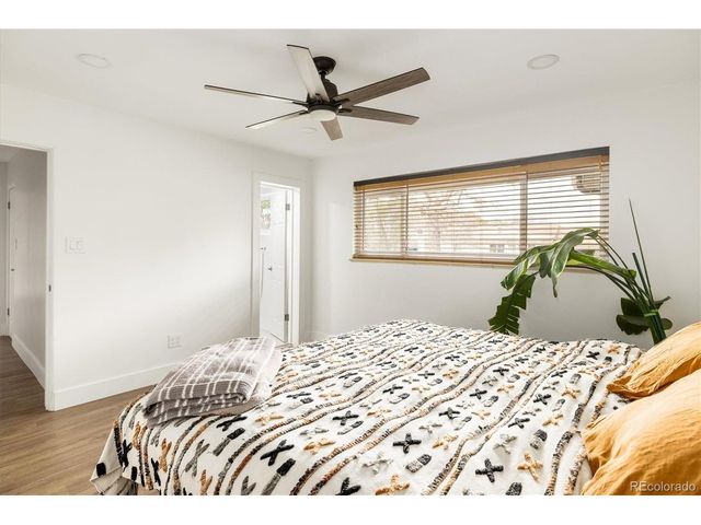 2250 N Monaco Pkwy, Denver, CO 80207