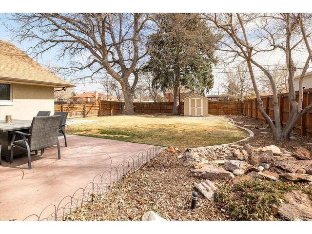 2250 N Monaco Pkwy, Denver, CO 80207
