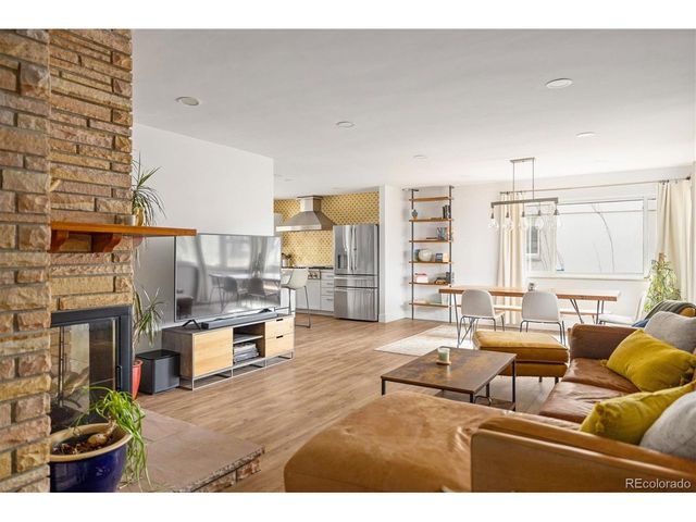 2250 N Monaco Pkwy, Denver, CO 80207