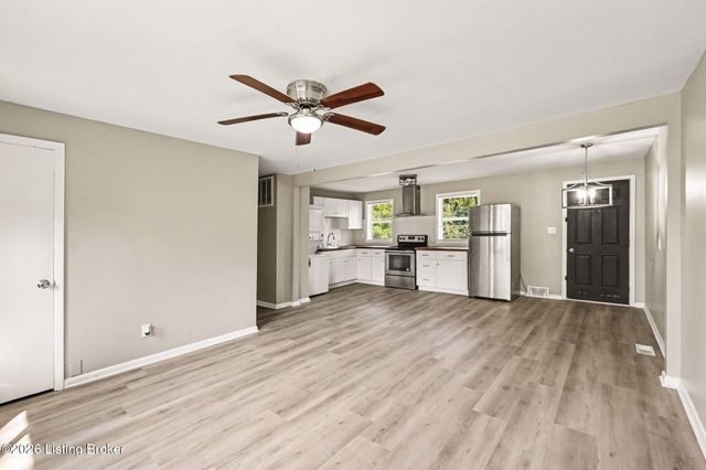 6325 Krause Ave, Louisville, KY 40216