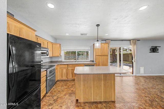 855 W LINDNER Avenue, Mesa, AZ 85210