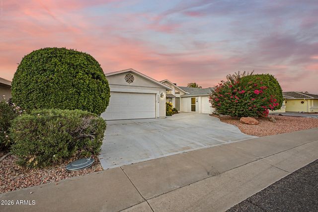 10626 W EMERALD Point, Sun City, AZ 85351