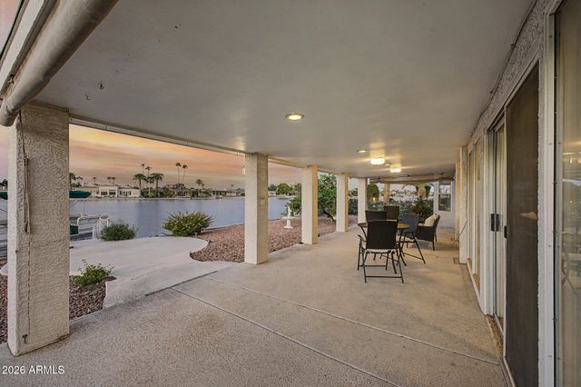 10626 W EMERALD Point, Sun City, AZ 85351
