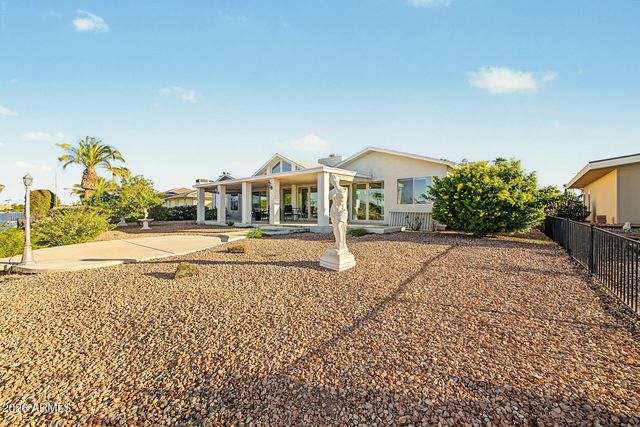 10626 W EMERALD Point, Sun City, AZ 85351