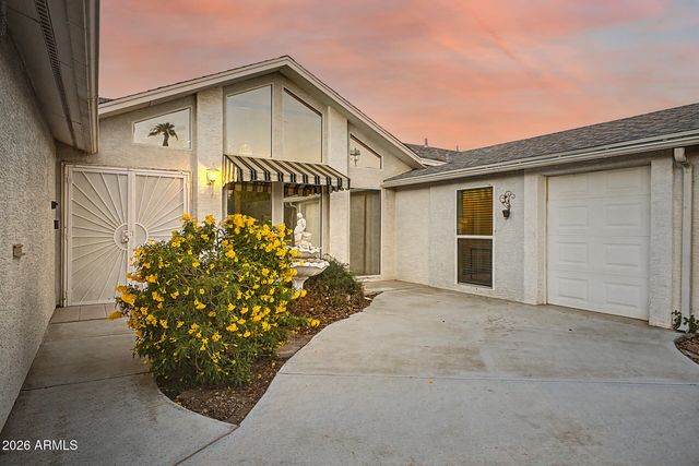 10626 W EMERALD Point, Sun City, AZ 85351