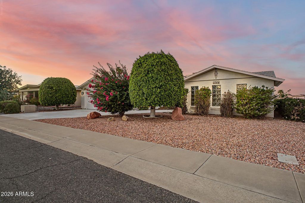 10626 W EMERALD Point, Sun City, AZ 85351 — photo 3