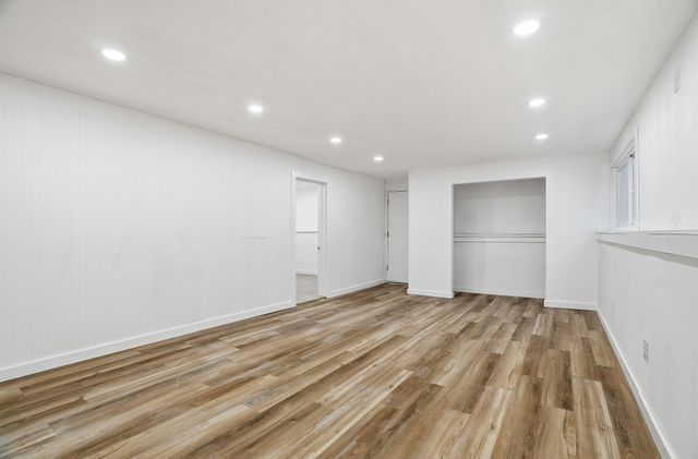 11712 N King Arthur Dr, Spokane, WA 99218