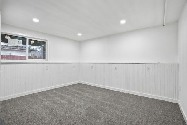 11712 N King Arthur Dr, Spokane, WA 99218