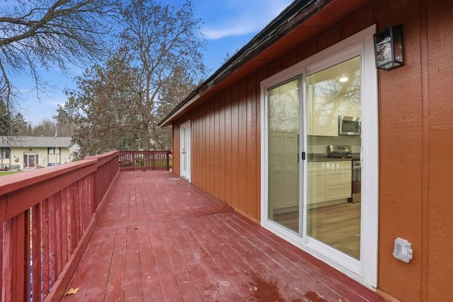 11712 N King Arthur Dr, Spokane, WA 99218