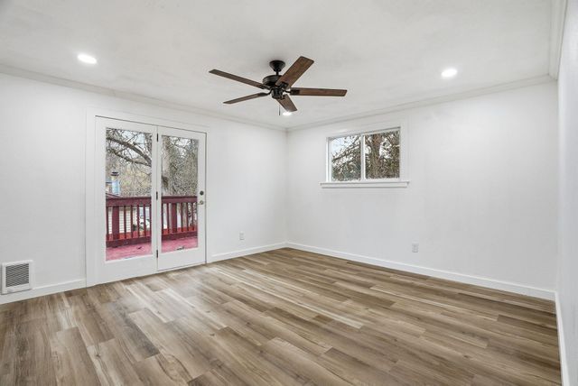 11712 N King Arthur Dr, Spokane, WA 99218