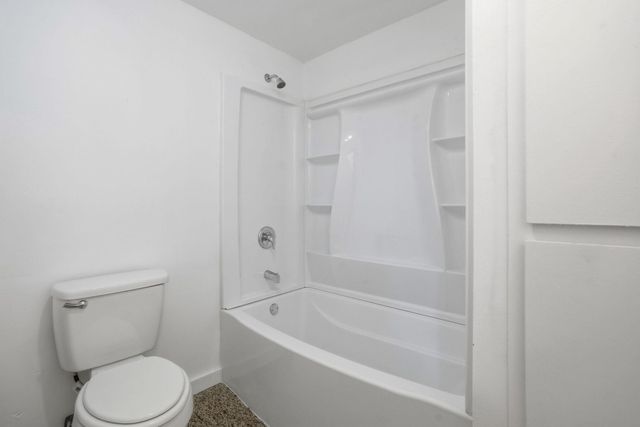 11712 N King Arthur Dr, Spokane, WA 99218