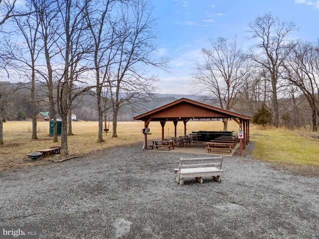 2368 CROSSINGS VIEW RD, Paw Paw, WV 25434