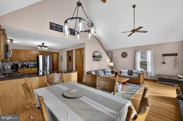 2368 CROSSINGS VIEW RD, Paw Paw, WV 25434