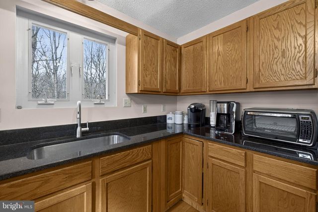 2368 CROSSINGS VIEW RD, Paw Paw, WV 25434