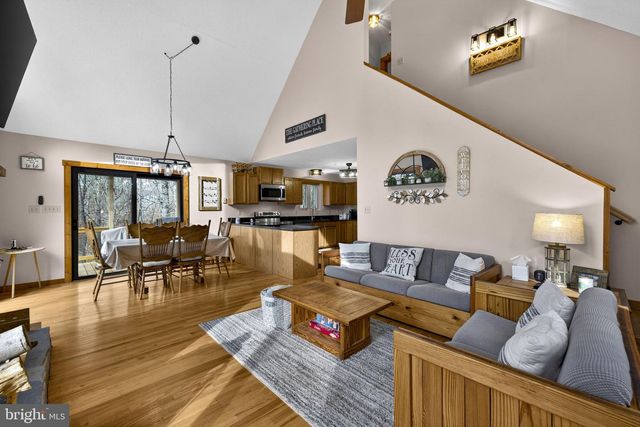 2368 CROSSINGS VIEW RD, Paw Paw, WV 25434