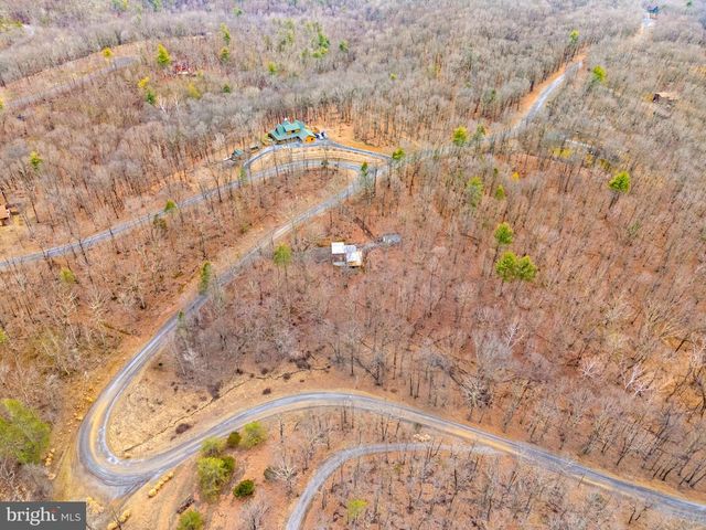 2368 CROSSINGS VIEW RD, Paw Paw, WV 25434