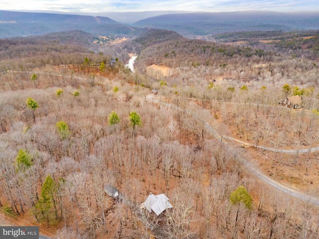 2368 CROSSINGS VIEW RD, Paw Paw, WV 25434
