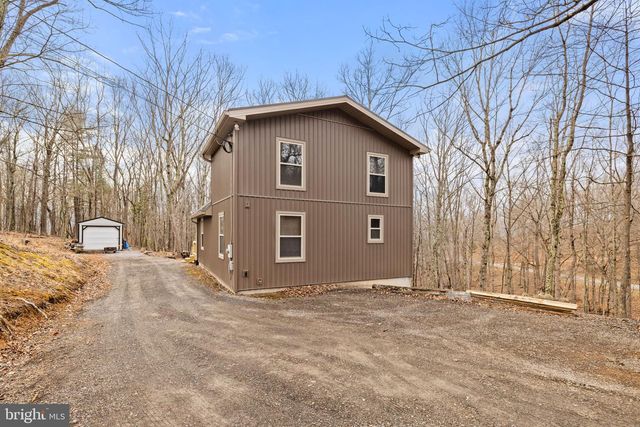 2368 CROSSINGS VIEW RD, Paw Paw, WV 25434