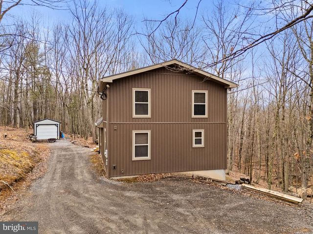 2368 CROSSINGS VIEW RD, Paw Paw, WV 25434