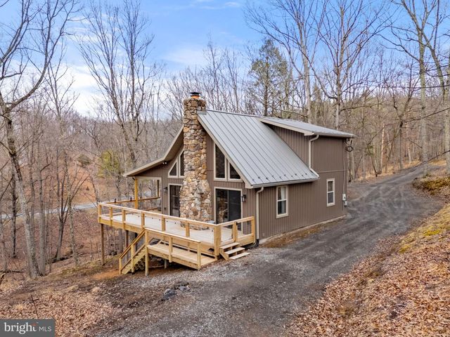2368 CROSSINGS VIEW RD, Paw Paw, WV 25434
