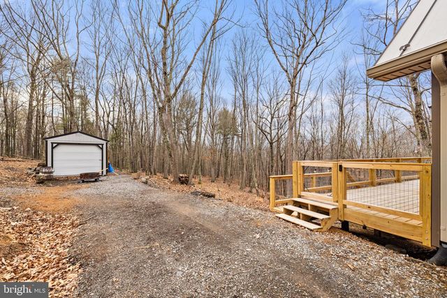 2368 CROSSINGS VIEW RD, Paw Paw, WV 25434