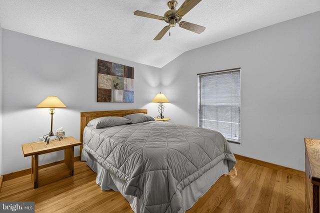 2368 CROSSINGS VIEW RD, Paw Paw, WV 25434