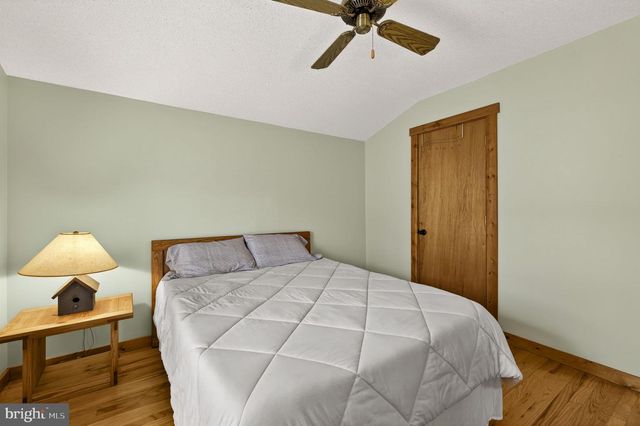 2368 CROSSINGS VIEW RD, Paw Paw, WV 25434