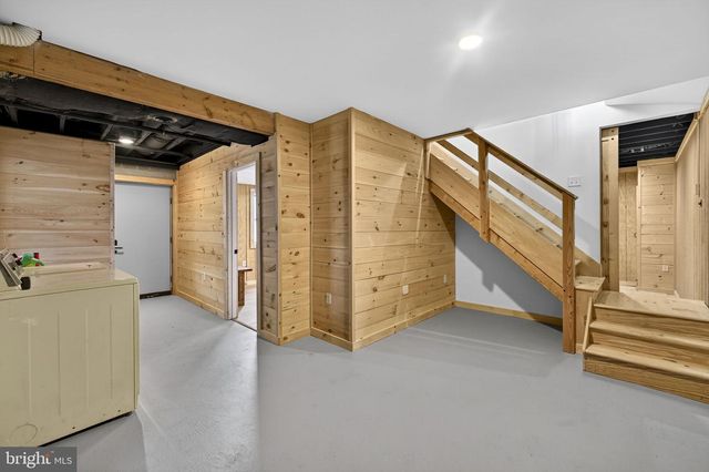 2368 CROSSINGS VIEW RD, Paw Paw, WV 25434