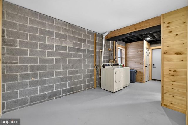 2368 CROSSINGS VIEW RD, Paw Paw, WV 25434