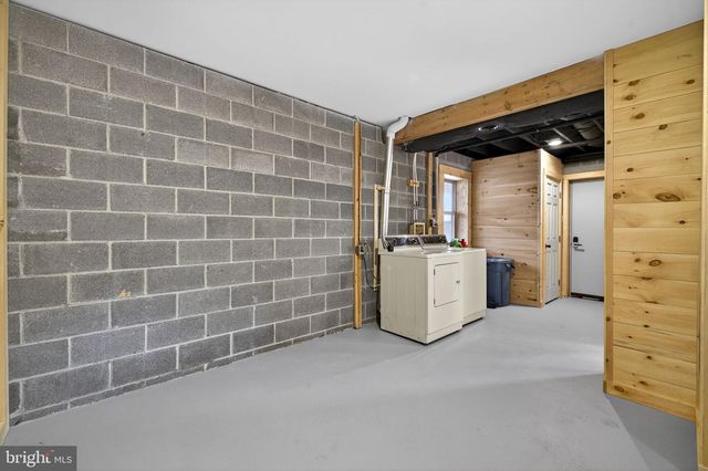 2368 CROSSINGS VIEW RD, Paw Paw, WV 25434