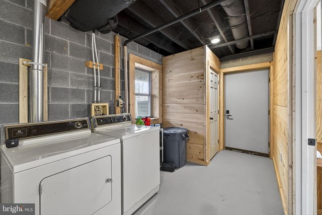 2368 CROSSINGS VIEW RD, Paw Paw, WV 25434