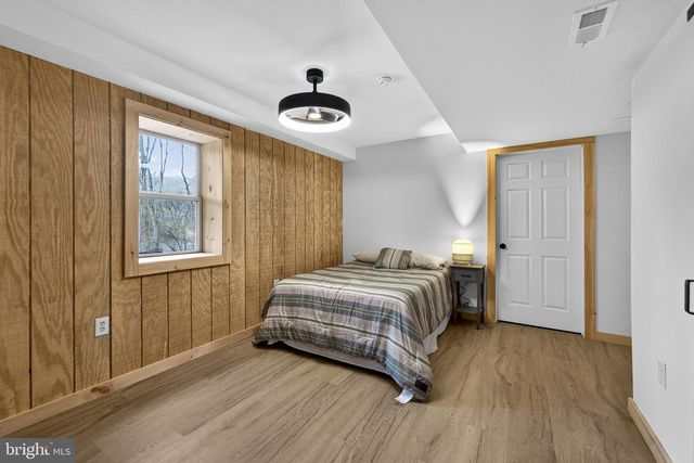 2368 CROSSINGS VIEW RD, Paw Paw, WV 25434