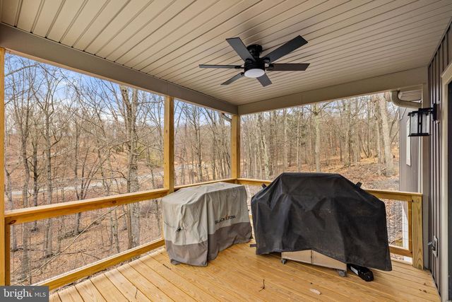 2368 CROSSINGS VIEW RD, Paw Paw, WV 25434