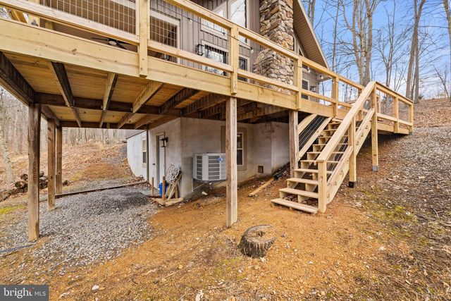 2368 CROSSINGS VIEW RD, Paw Paw, WV 25434
