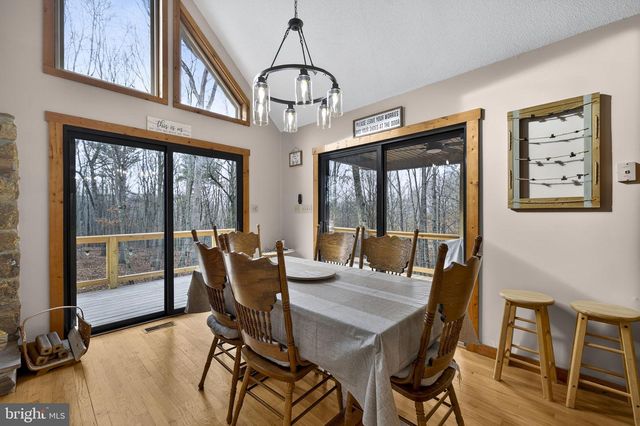 2368 CROSSINGS VIEW RD, Paw Paw, WV 25434