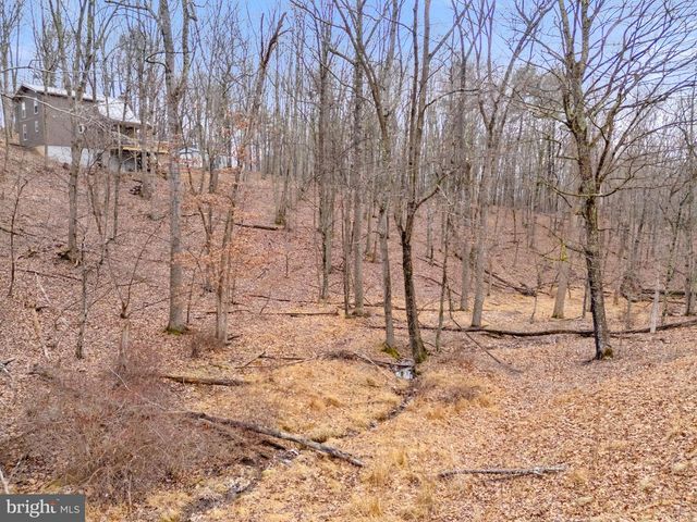 2368 CROSSINGS VIEW RD, Paw Paw, WV 25434