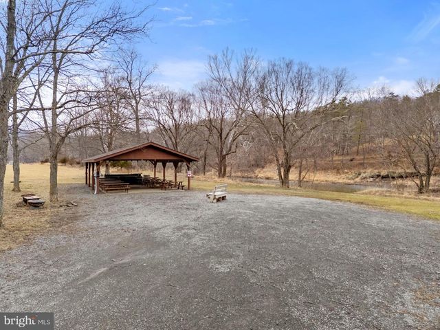 2368 CROSSINGS VIEW RD, Paw Paw, WV 25434